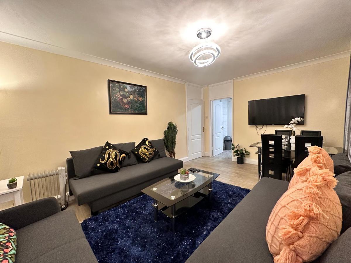 Posh 2-Bedroom, Living Room, Kitchen & 1.5 Bathroom Londres Exterior foto